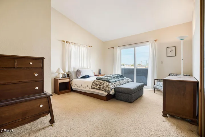 801 Ocean Dr Oxnard CA 93035-large-028-0