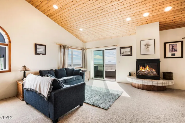 801 Ocean Dr Oxnard CA 93035-large-009-0