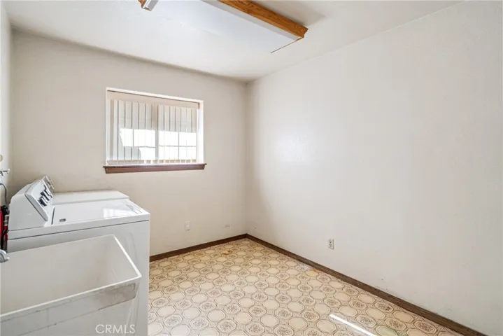 2753 W Avenue N8, Palmdale, California 93551