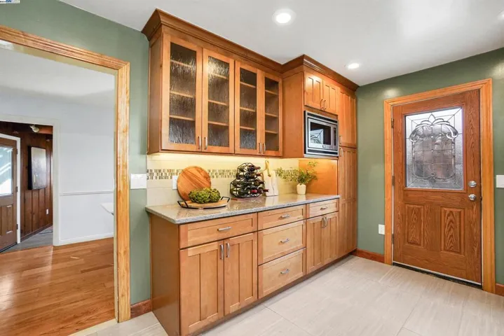 18717 Crest Ave, Castro Valley, California 94546