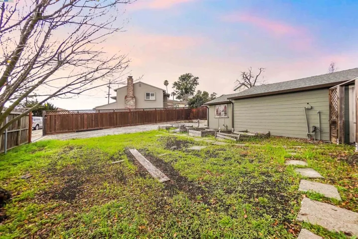18717 Crest Ave, Castro Valley, California 94546