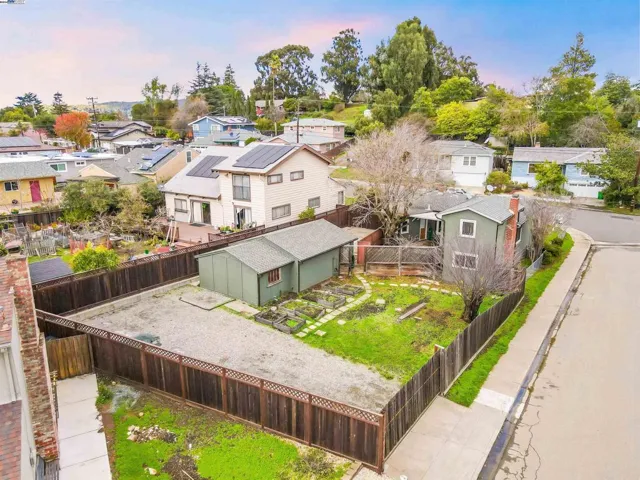 18717 Crest Ave, Castro Valley, California 94546