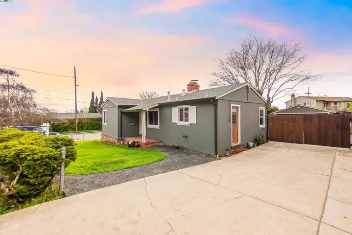 18717 Crest Ave, Castro Valley, California 94546