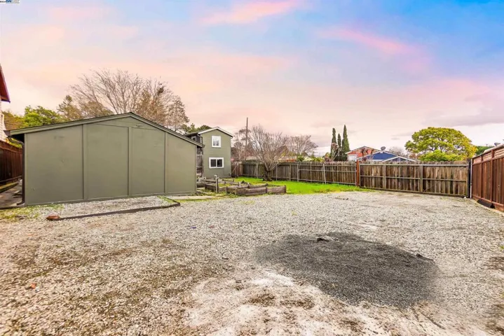 18717 Crest Ave, Castro Valley, California 94546