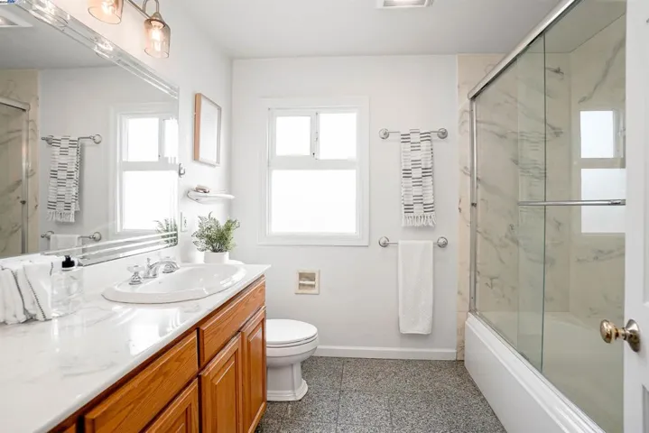 18717 Crest Ave, Castro Valley, California 94546
