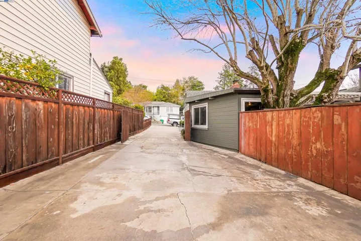 18717 Crest Ave, Castro Valley, California 94546
