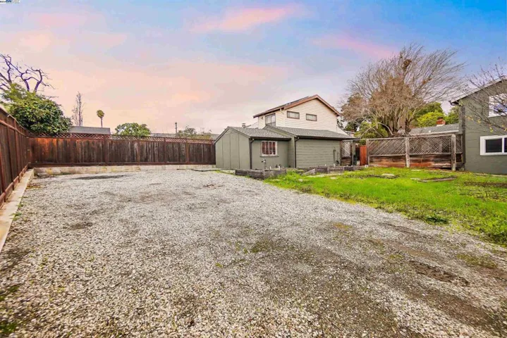 18717 Crest Ave, Castro Valley, California 94546