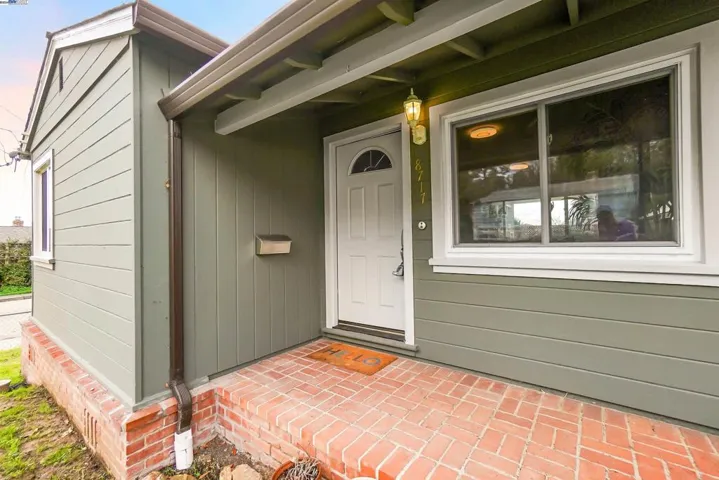 18717 Crest Ave, Castro Valley, California 94546