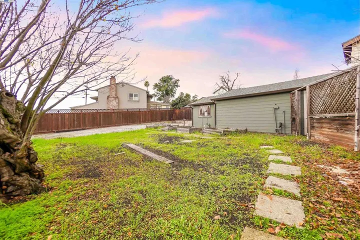 18717 Crest Ave, Castro Valley, California 94546