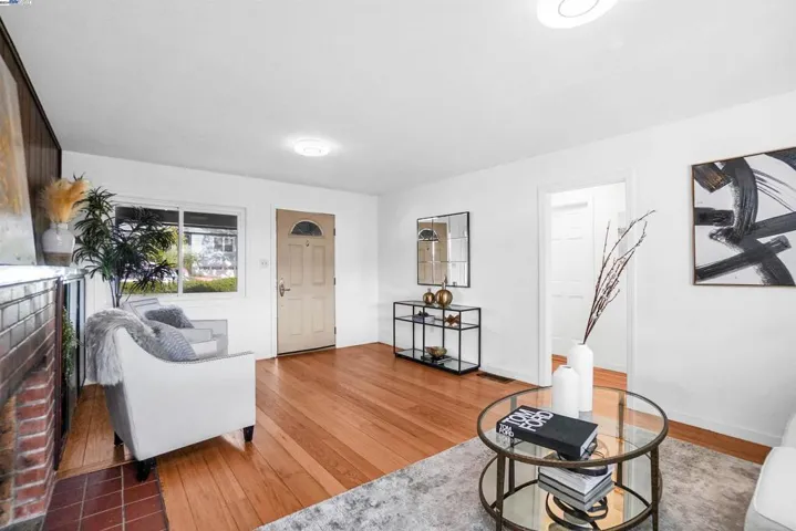 18717 Crest Ave, Castro Valley, California 94546