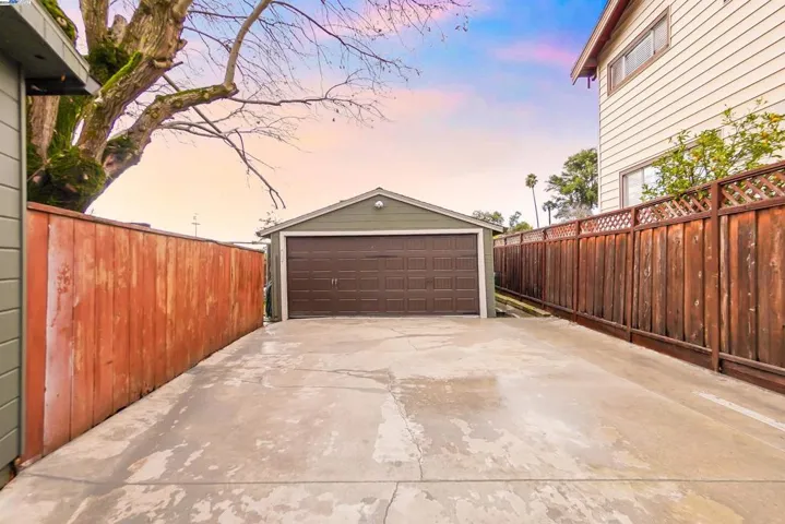 18717 Crest Ave, Castro Valley, California 94546