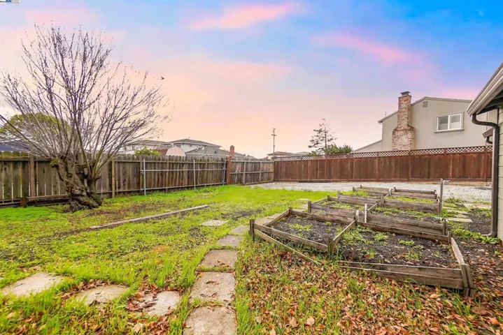 18717 Crest Ave, Castro Valley, California 94546