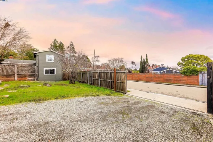 18717 Crest Ave, Castro Valley, California 94546