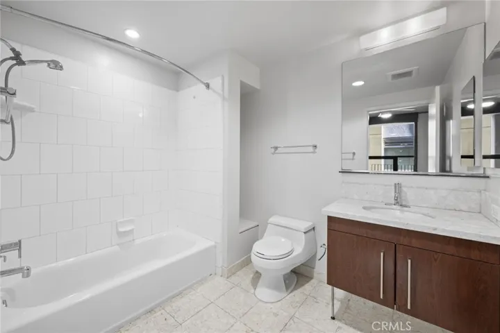 350 11th Avenue Unit 216, San Diego, California 92101