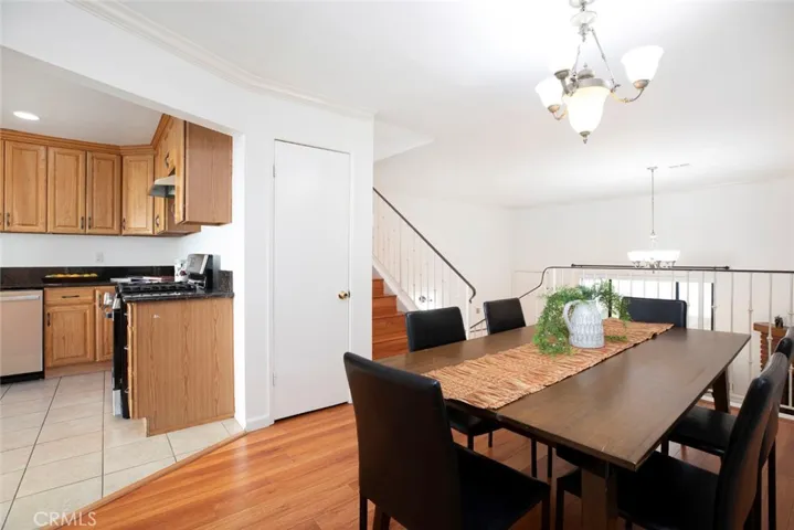 10141 Samoa Avenue 2, Tujunga, California 91042