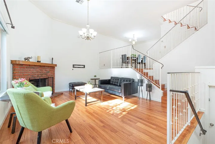 10141 Samoa Avenue 2, Tujunga, California 91042