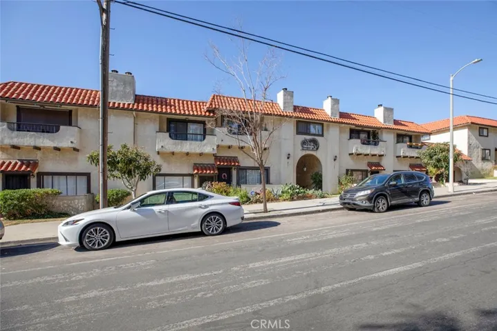 10141 Samoa Avenue 2, Tujunga, California 91042