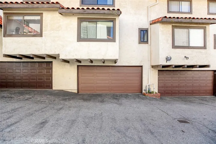 10141 Samoa Avenue 2, Tujunga, California 91042
