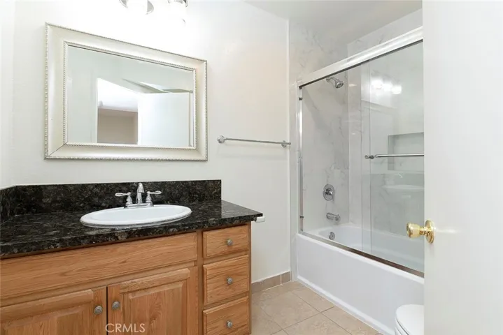 10141 Samoa Avenue 2, Tujunga, California 91042