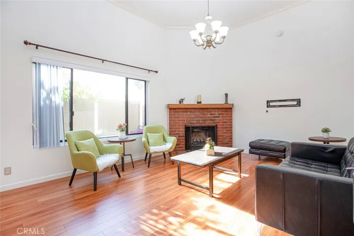10141 Samoa Avenue 2, Tujunga, California 91042