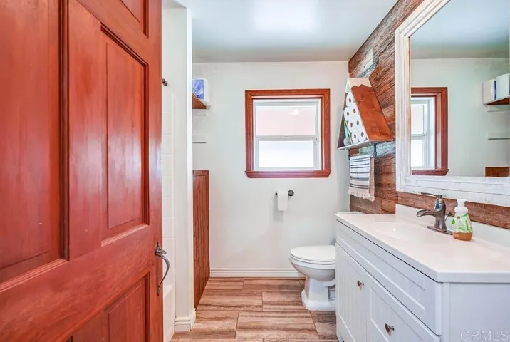 40270 Calle Vecina, Temecula, California 92592