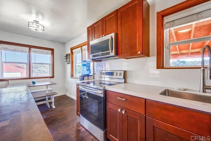 40270 Calle Vecina, Temecula, California 92592