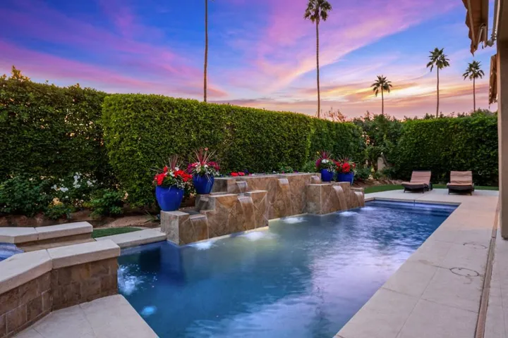 Club Terrace Drive