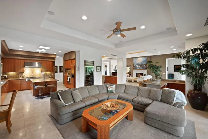 Club Terrace Drive