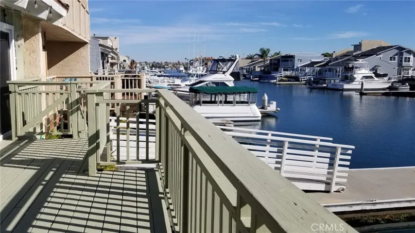 patio door to go down to boat dock