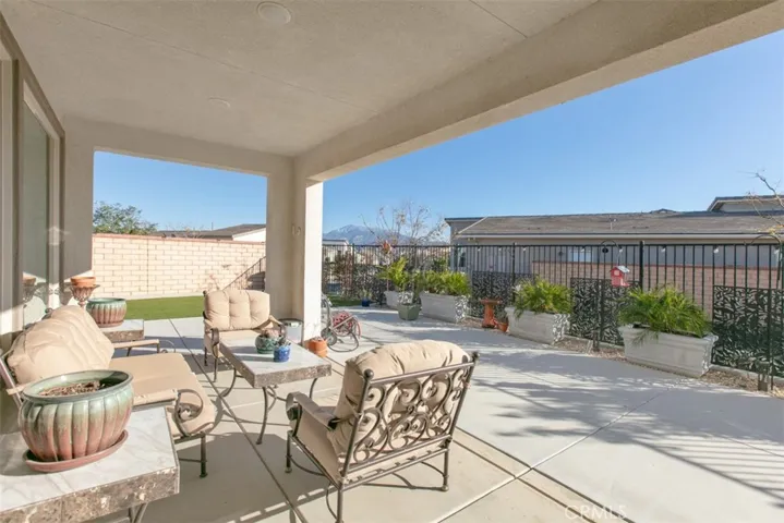 1525 Summerfield Way, Beaumont, California 92223