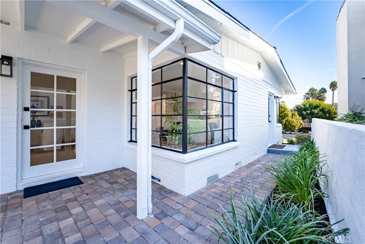 116 W Avenida Valencia, San Clemente, California 92672