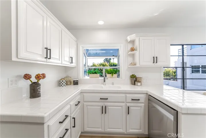 116 W Avenida Valencia, San Clemente, California 92672