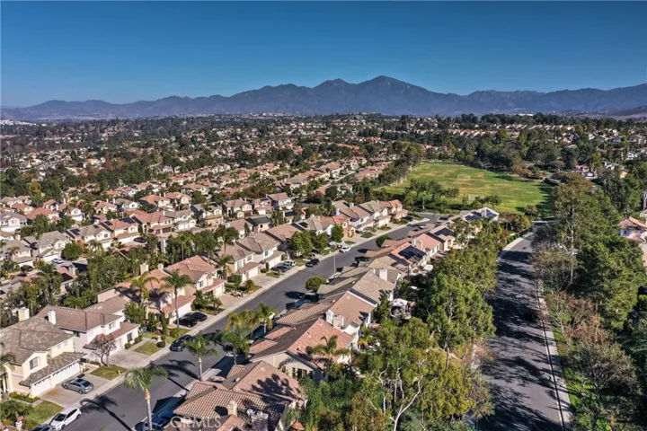 22 Argento, Mission Viejo, California 92692