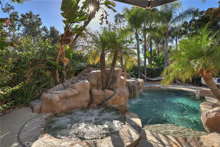 22 Argento, Mission Viejo, California 92692