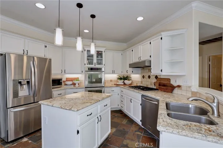 22 Argento, Mission Viejo, California 92692