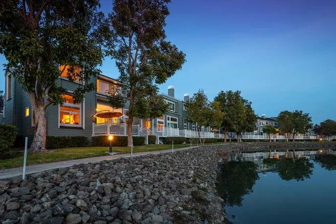 816 Sovereign Way, None, California 94065