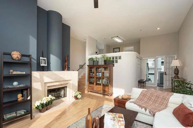 816 Sovereign Way, None, California 94065