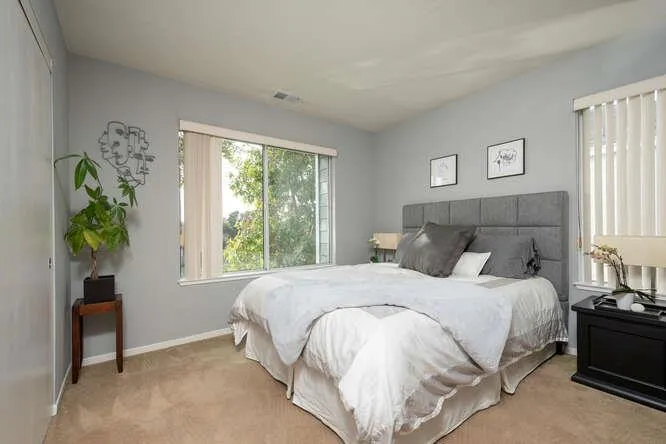 816 Sovereign Way, None, California 94065
