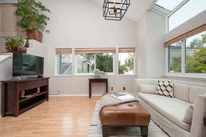 816 Sovereign Way, None, California 94065