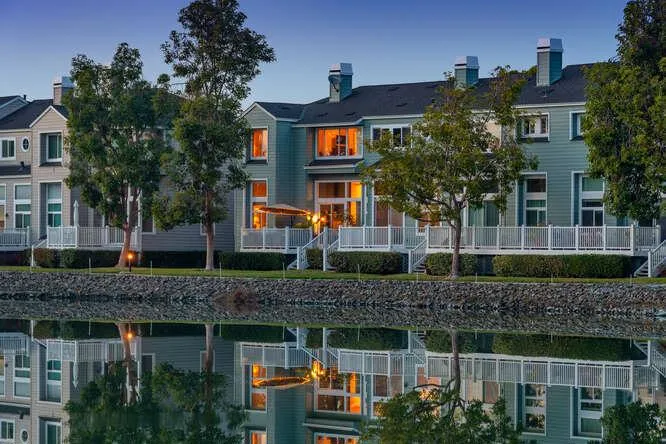 816 Sovereign Way, None, California 94065