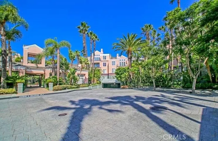 2243 Martin 214, Irvine, California 92612