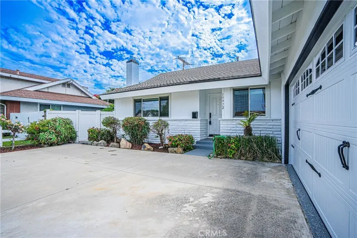 15972 Wicklow Lane, Huntington Beach, California 92647