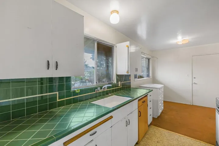 1704 Walnut Drive, Mountain View, California 94040
