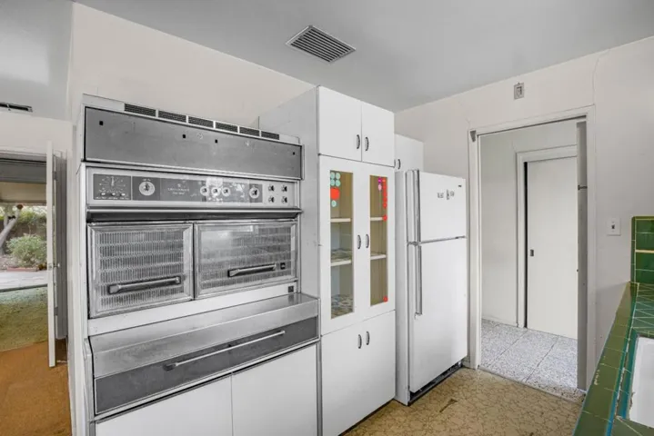 1704 Walnut Drive, Mountain View, California 94040