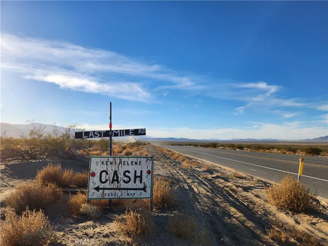 4900 Hacienda Road, Landers, California 92285
