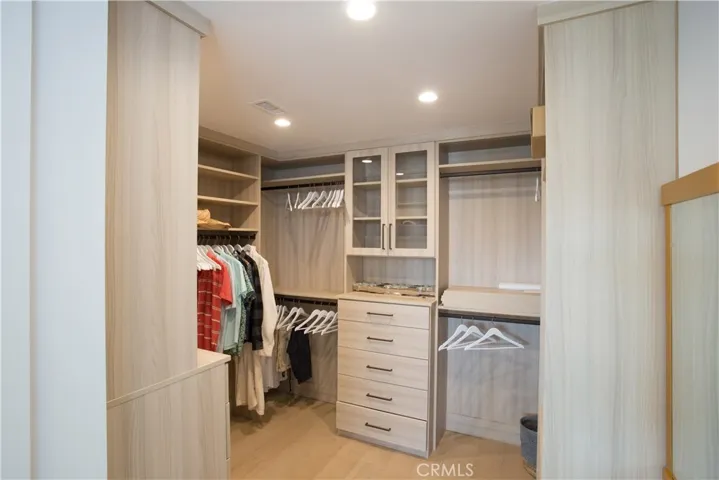 109 Onyx Avenue, Newport Beach, California 92662