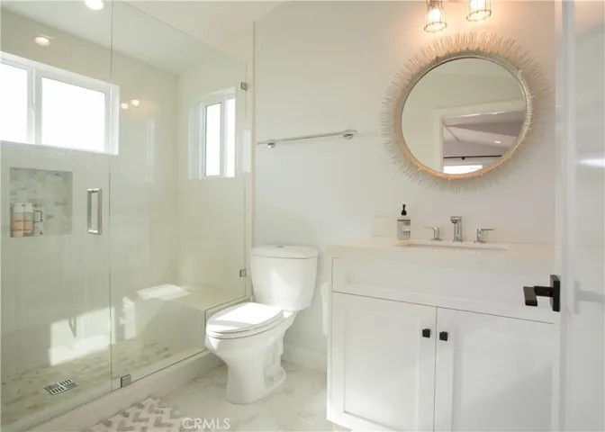 109 Onyx Avenue, Newport Beach, California 92662