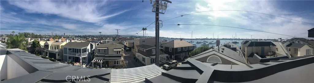 109 Onyx Avenue, Newport Beach, California 92662