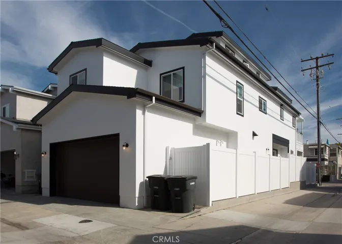 109 Onyx Avenue, Newport Beach, California 92662