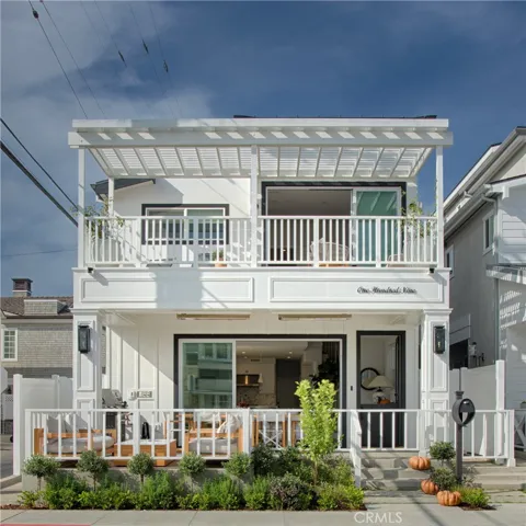 109 Onyx Avenue, Newport Beach, California 92662